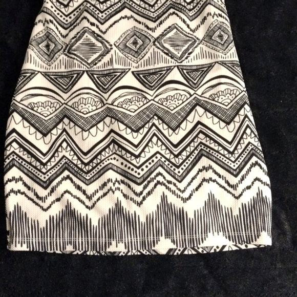 Dress - Picture 3 of 5